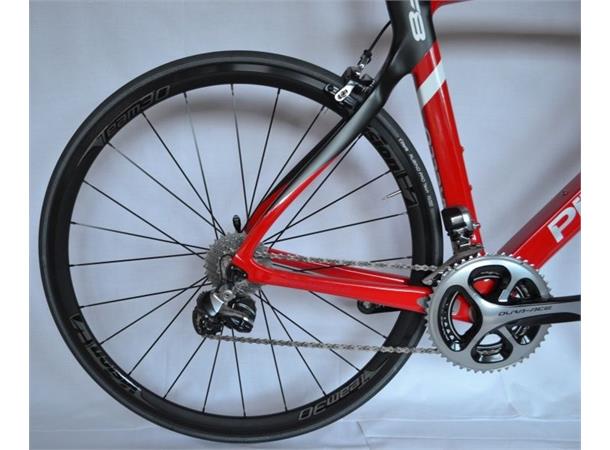 Pinarello Dogma F8 landeveissykkel Racing geometri, Dura Ace Di2 