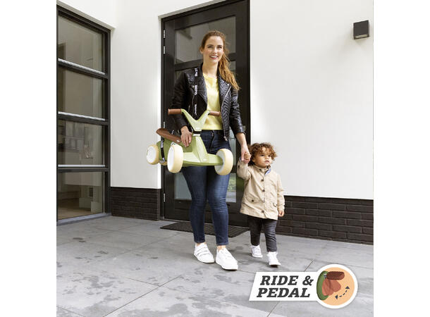 BERG GO² Retro Green gåbil Gåbil med pedaler for 10 til 30 mnd. 
