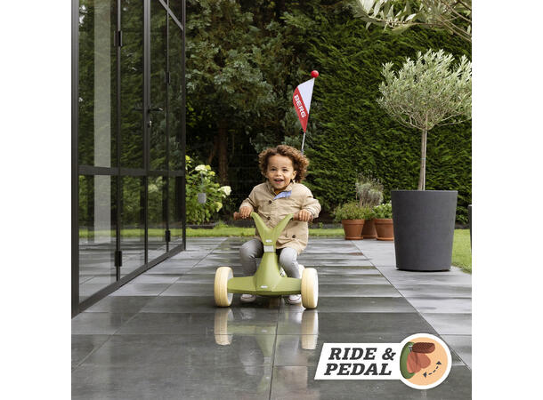 BERG GO² Retro Green gåbil Gåbil med pedaler for 10 til 30 mnd. 
